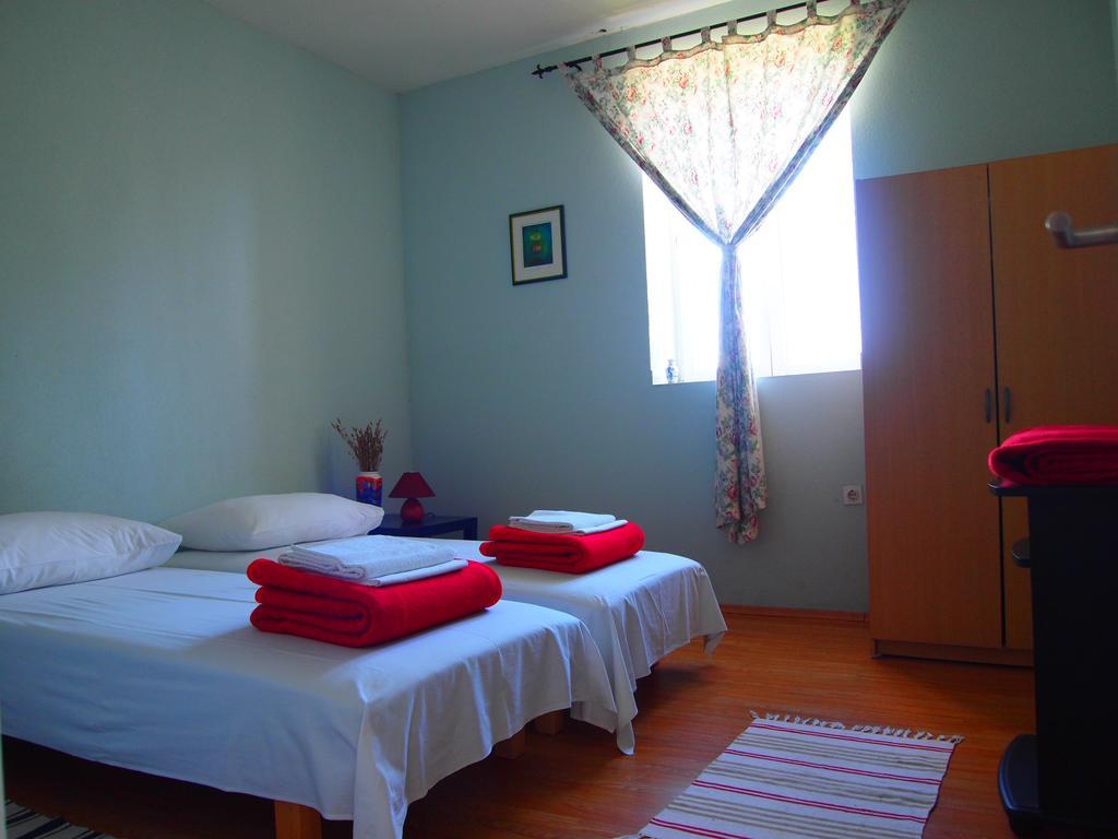 Phara Hostel Gdinj Esterno foto